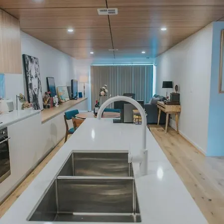 Modern 2 Bedroom Apartment At City With Free Parking Canberra Exterior photo