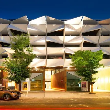 Modern 2 Bedroom Apartment At City With Free Parking Canberra Exterior photo